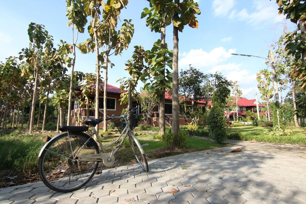 Little-Teak Homestay Chiang Mai Bagian luar foto