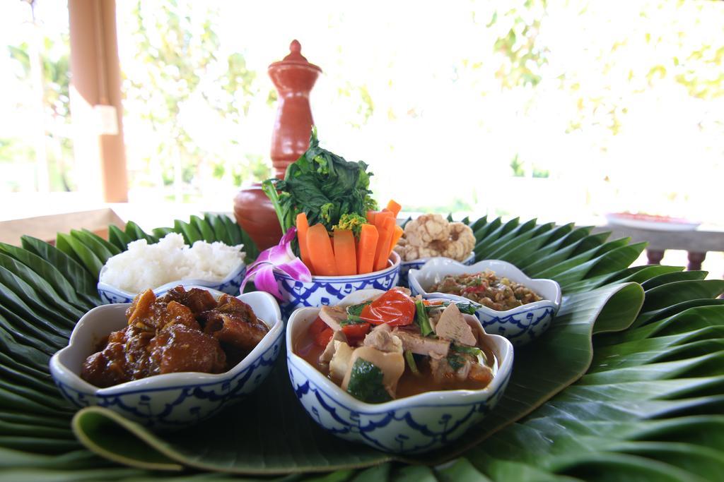 Little-Teak Homestay Chiang Mai Bagian luar foto