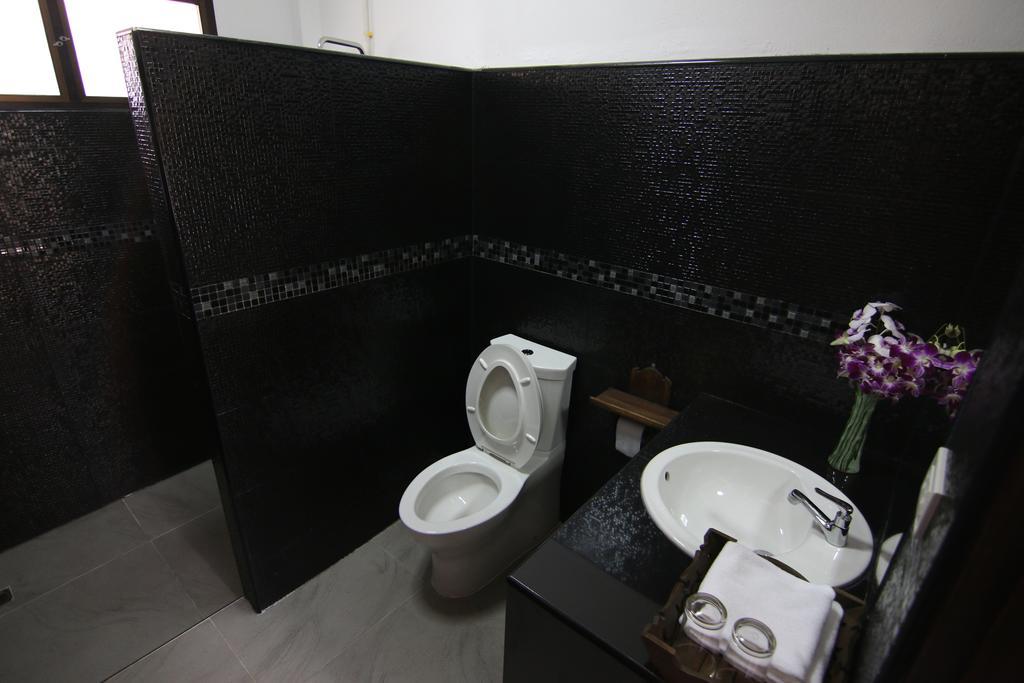 Little-Teak Homestay Chiang Mai Bagian luar foto