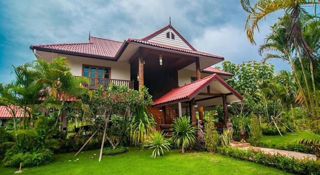 Little-Teak Homestay Chiang Mai Bagian luar foto