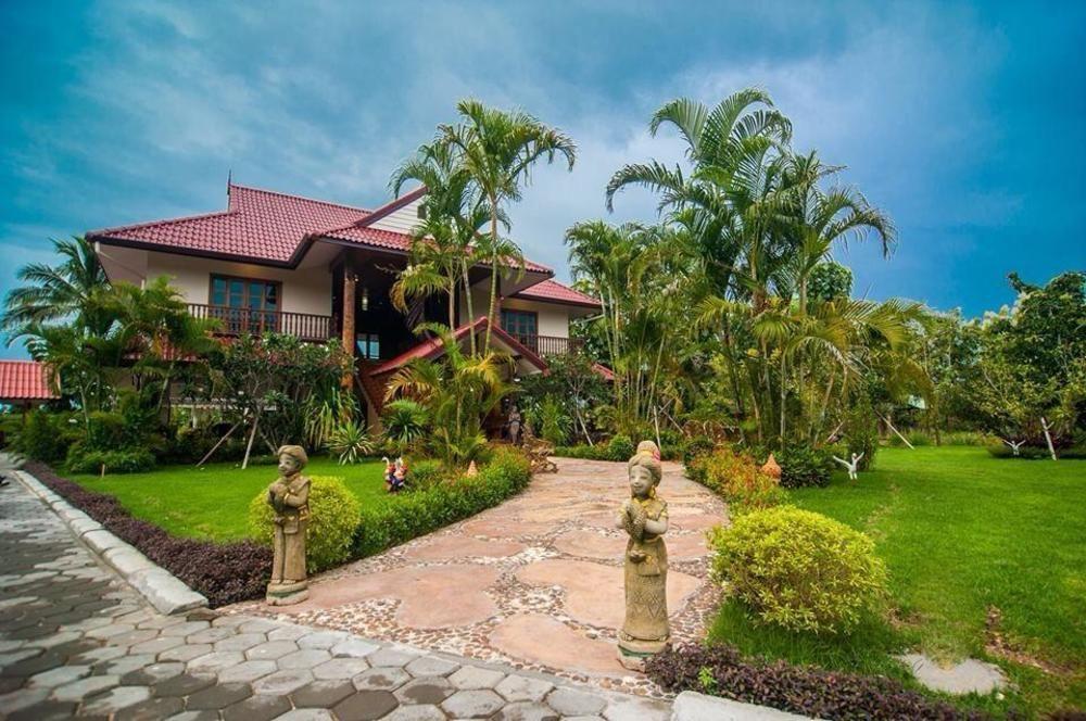 Little-Teak Homestay Chiang Mai Bagian luar foto