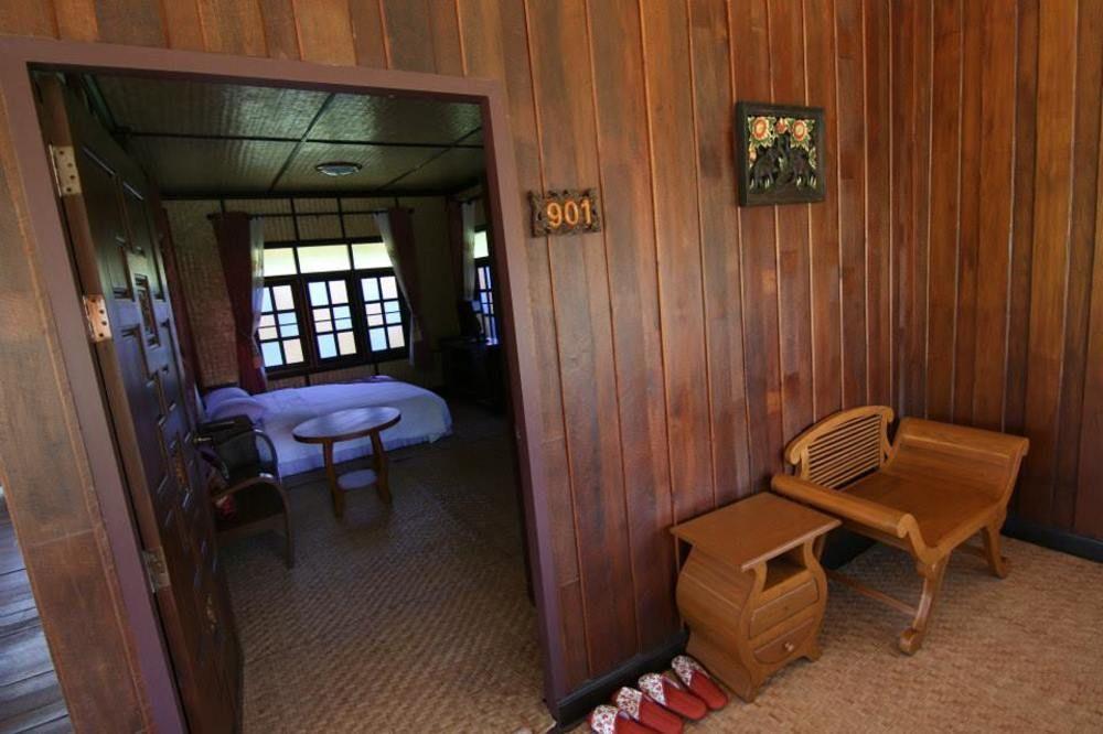 Little-Teak Homestay Chiang Mai Bagian luar foto