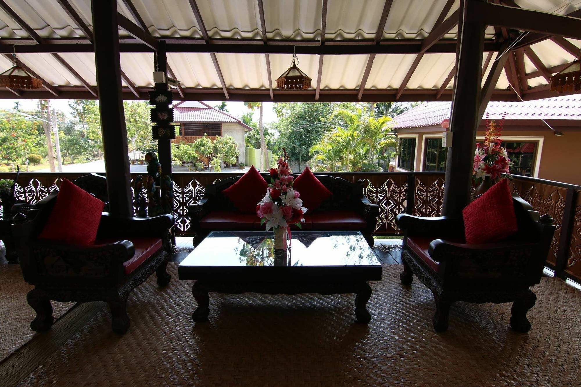 Little-Teak Homestay Chiang Mai Bagian luar foto